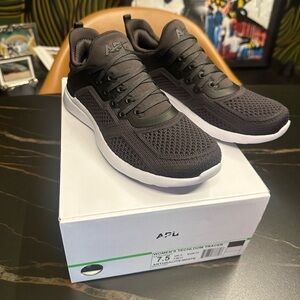 APL Techloom Tracer - BRAND NEW - In Box - 7.5